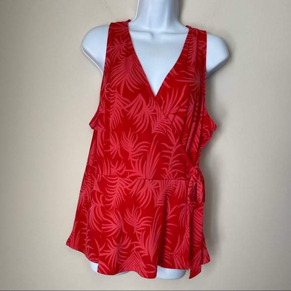 Kaileigh Tops - NWT KAILEIGH RED SLEEVELESS WRAP FRONT PALM PRINT PEPLUM TANK BLOUSE SIZE XXL